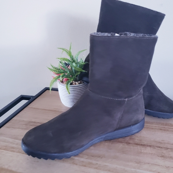 COUGAR Women's Vito Suede  Leather Waterproof Ankle Boots - 9 - Picture 9 of 15